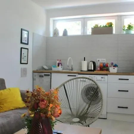 Spacious 2-bedroom In The Old Town 아파트