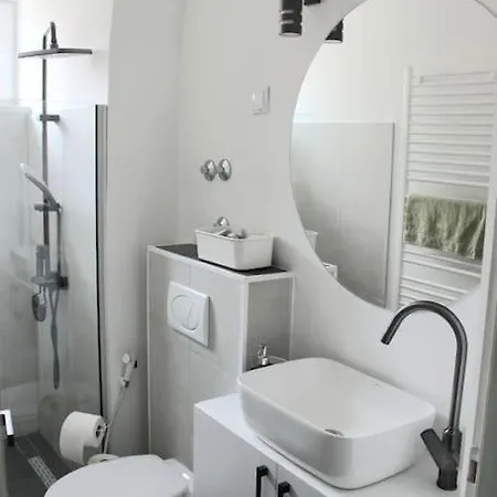 Spacious 2-bedroom In The Old Town 사라예보